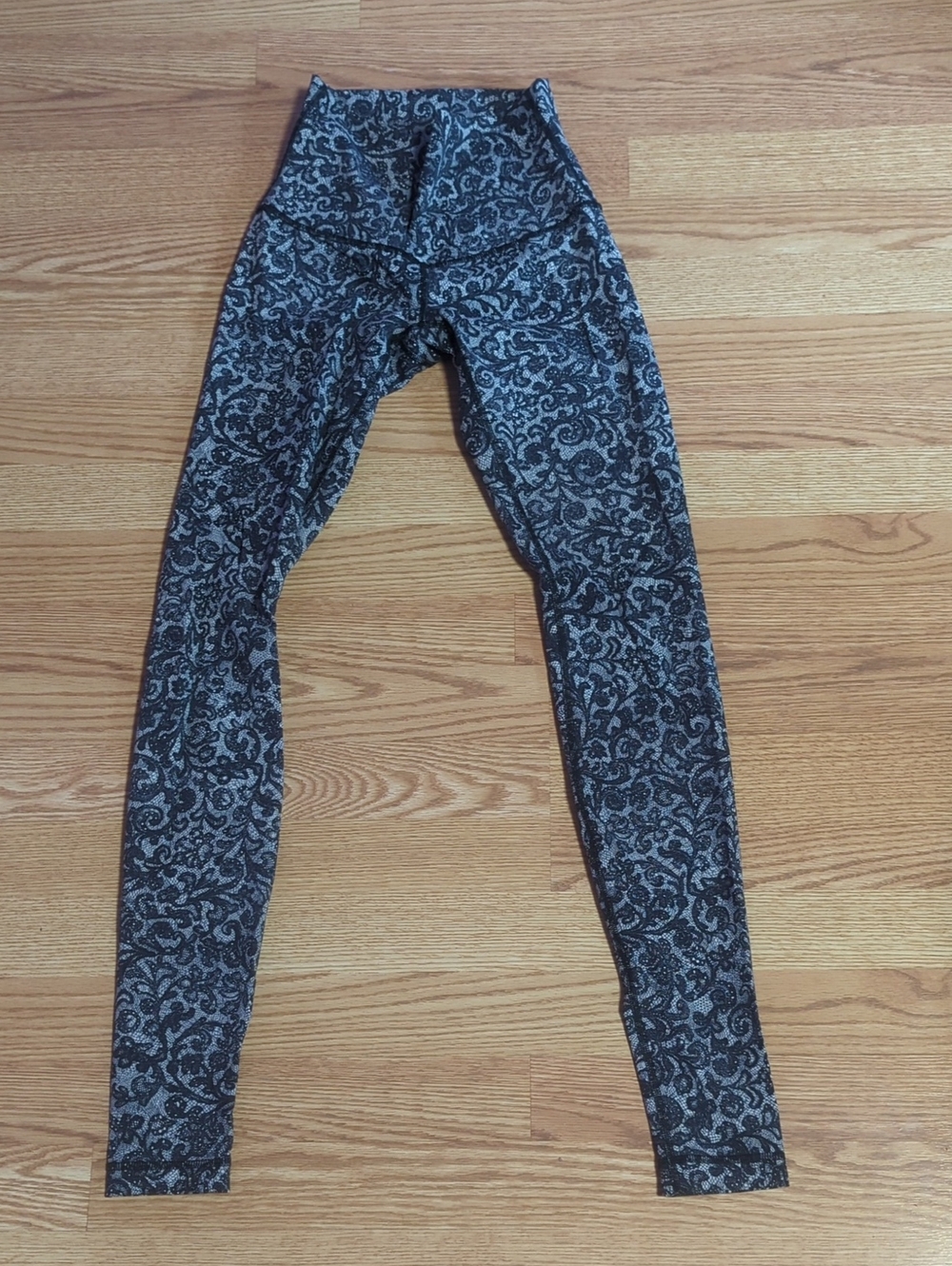 High-Waisted Patterned Leggings - Black & Gray